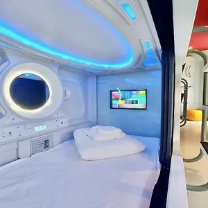 Capsulehotel Atypicap Capsule, Puerto de la Cruz (Tenerife)